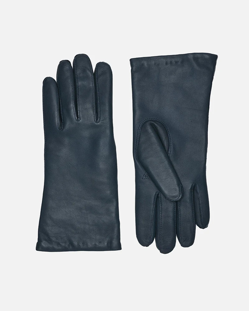 Classic and timeless leather glove for women with warm wool lining in the colour denim.