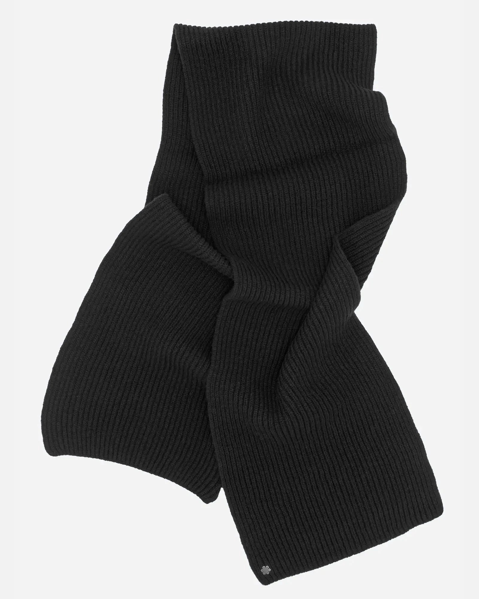 Sort Alex Tørklæde til mænd prydet med en hæmatitbelagt Kalmus blomst i det ene hjørne.