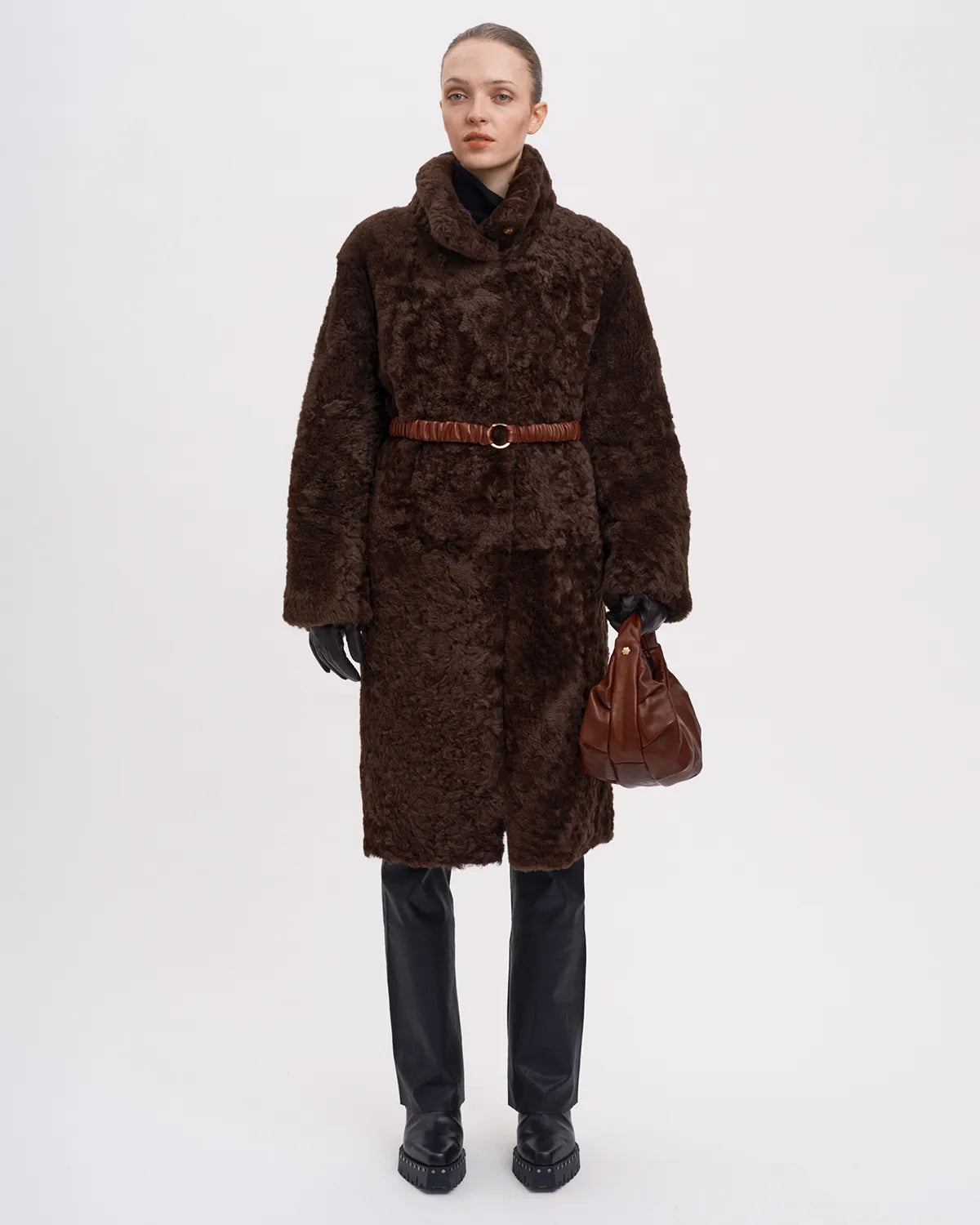 "Swan Bag Classic" in the colour bordeaux made from Capeskin from RHANDERS