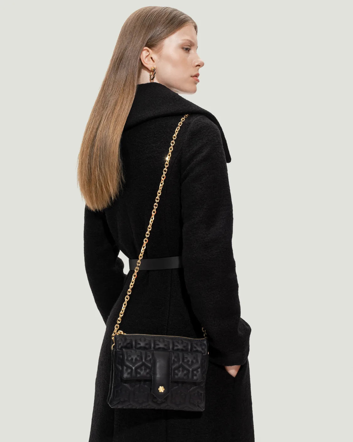 The Isabella Multi Bag from RHANDERS is the perfect bag with quilted and padded Kalmus flower shapes.