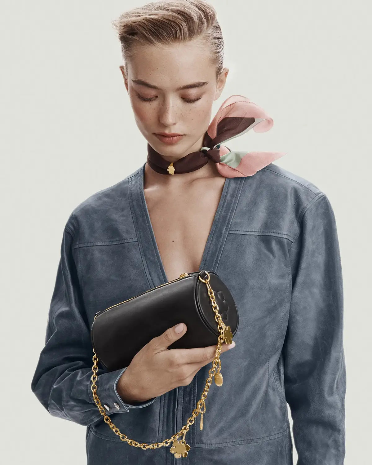 Fold the Grand Kalmus Scarf in various ways to let the different colours compliment your outfit.