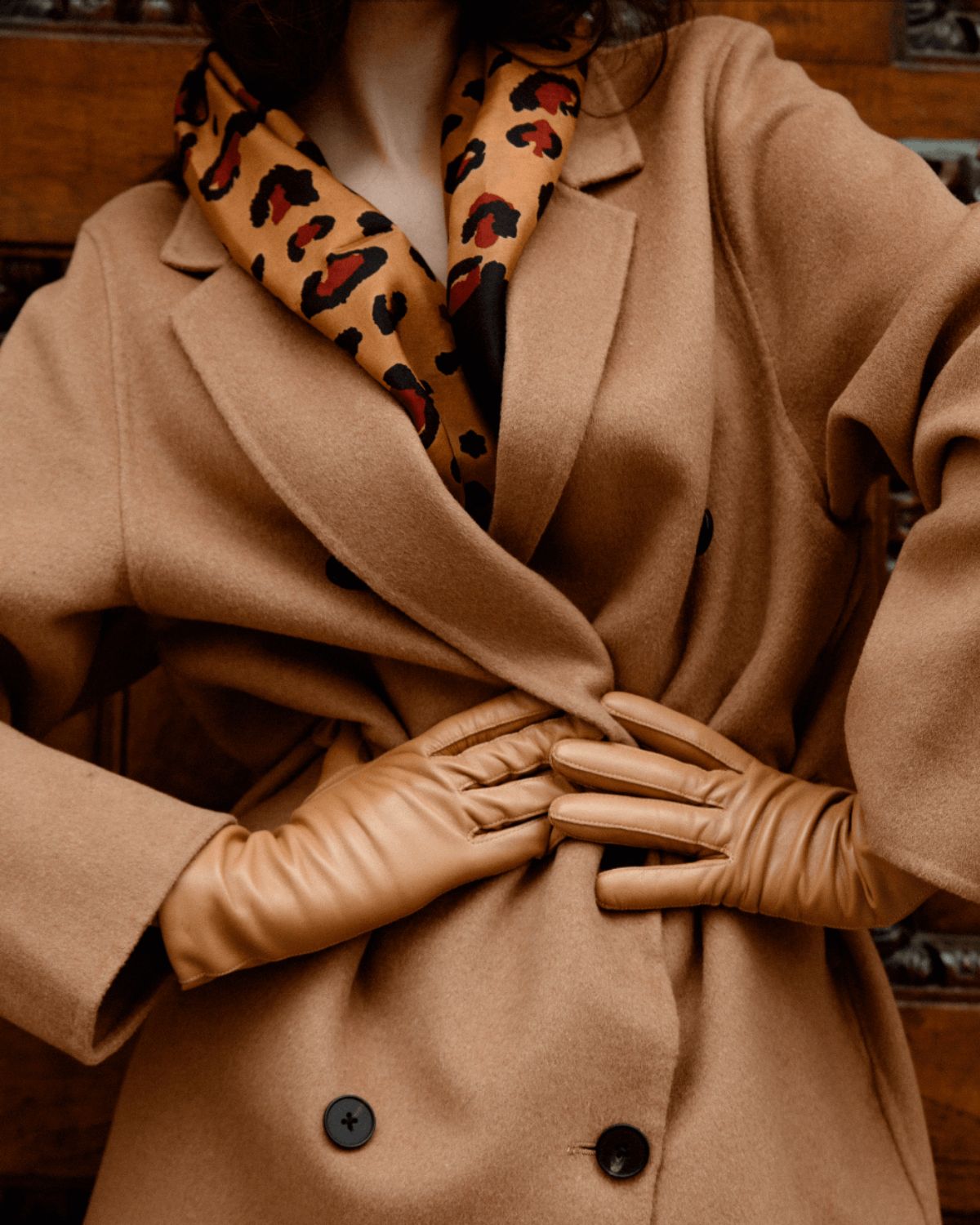 Alfi Tørklædet er et musthave til hverdagens elegance.