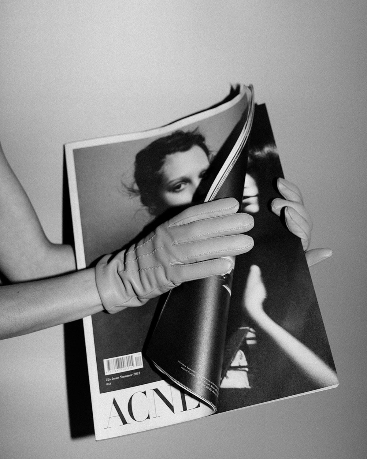 Female leather gloves from RHANDERS.