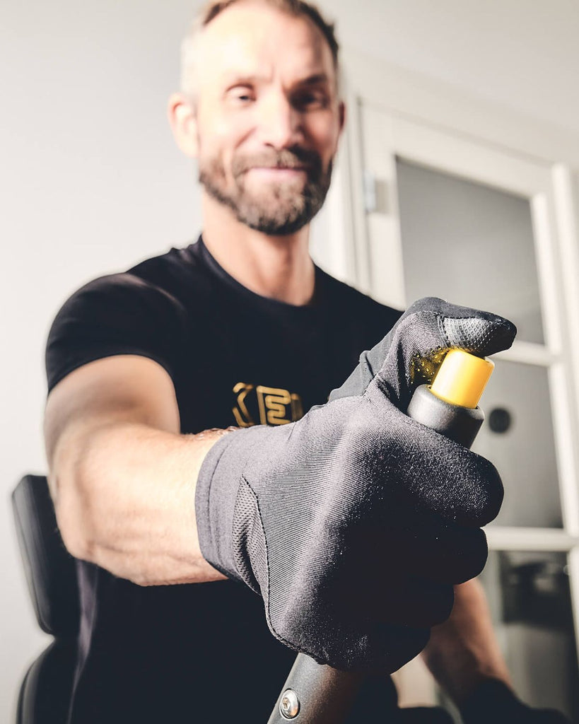 RHANDERS antibakterielle fitness handsker til mænd i sort.