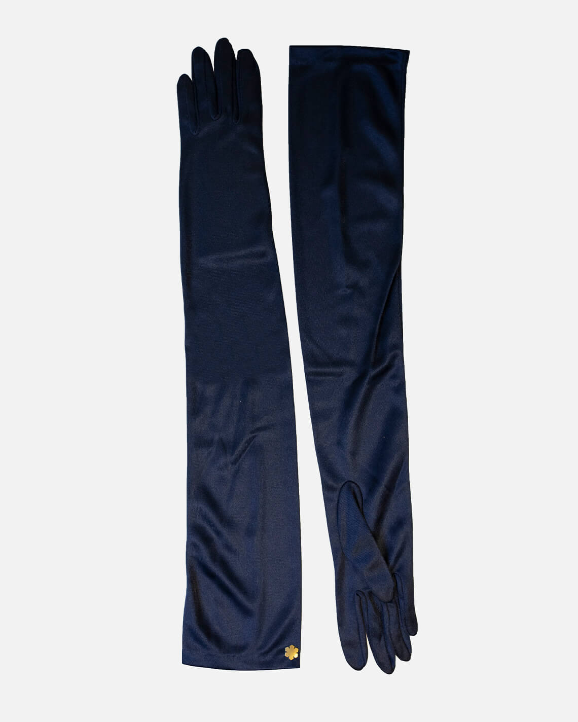 Originalt designet i 1920’erne, vores forfinede version af “Sophia 16’’” skulderlange satin handske emmer af glamour og fest. Du kan finde hende i 10 forskellige farver - alle fremstillet af 100% nylon.