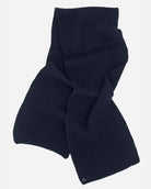 Navy Alex Tørklæde prydet med en hematite Kalmus blomst i det ene hjørne.