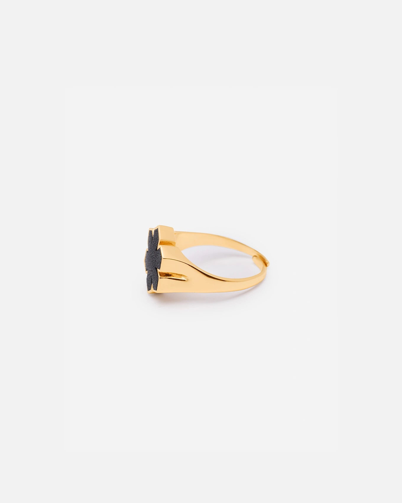 The 2026 Jewellery Collection from RHANDERS, the Leather Fusion Kalmus Ring is adorned with the signature Kalmus with soft glove leather.
