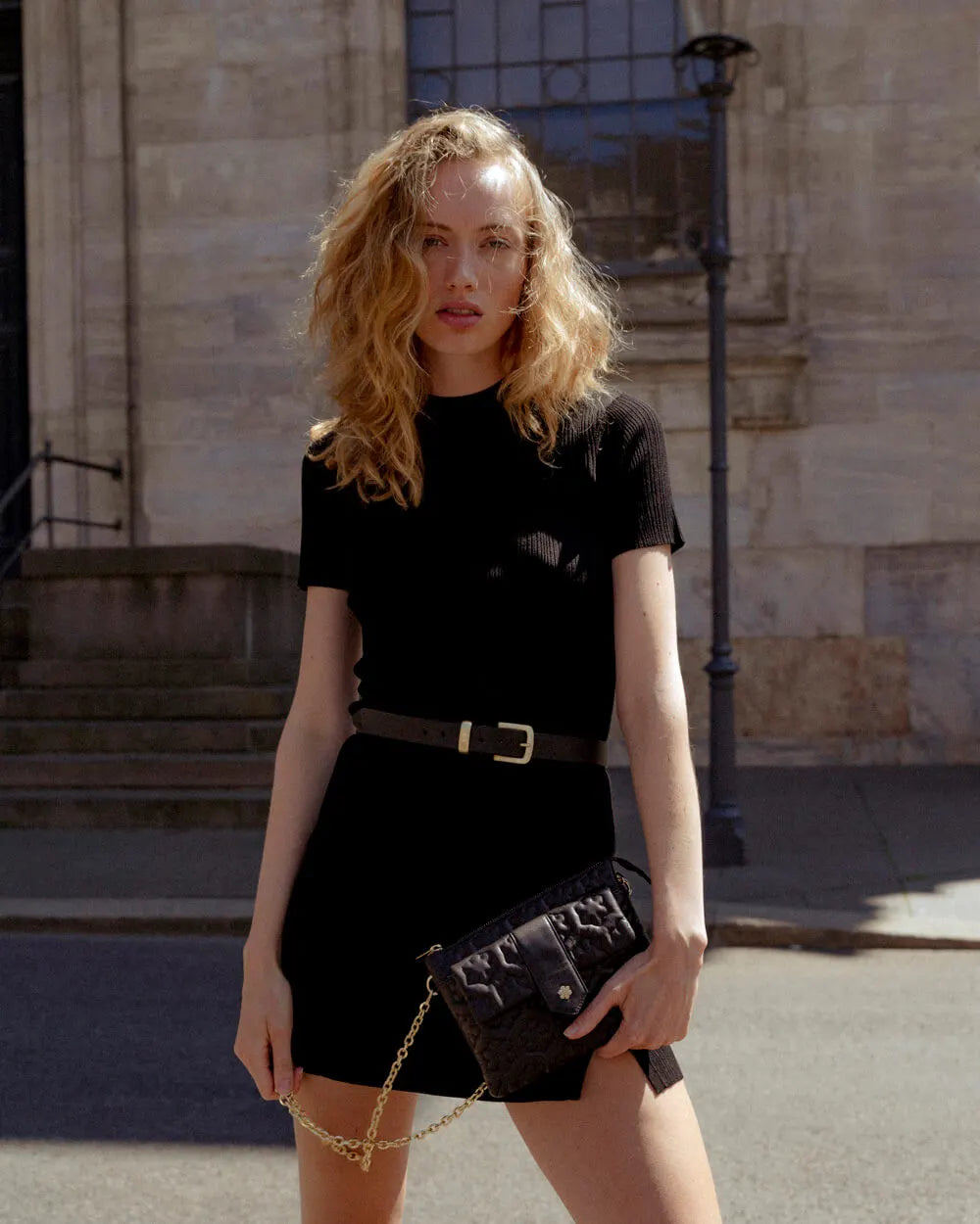 Classic black and gold leather belt » Made in Denmark