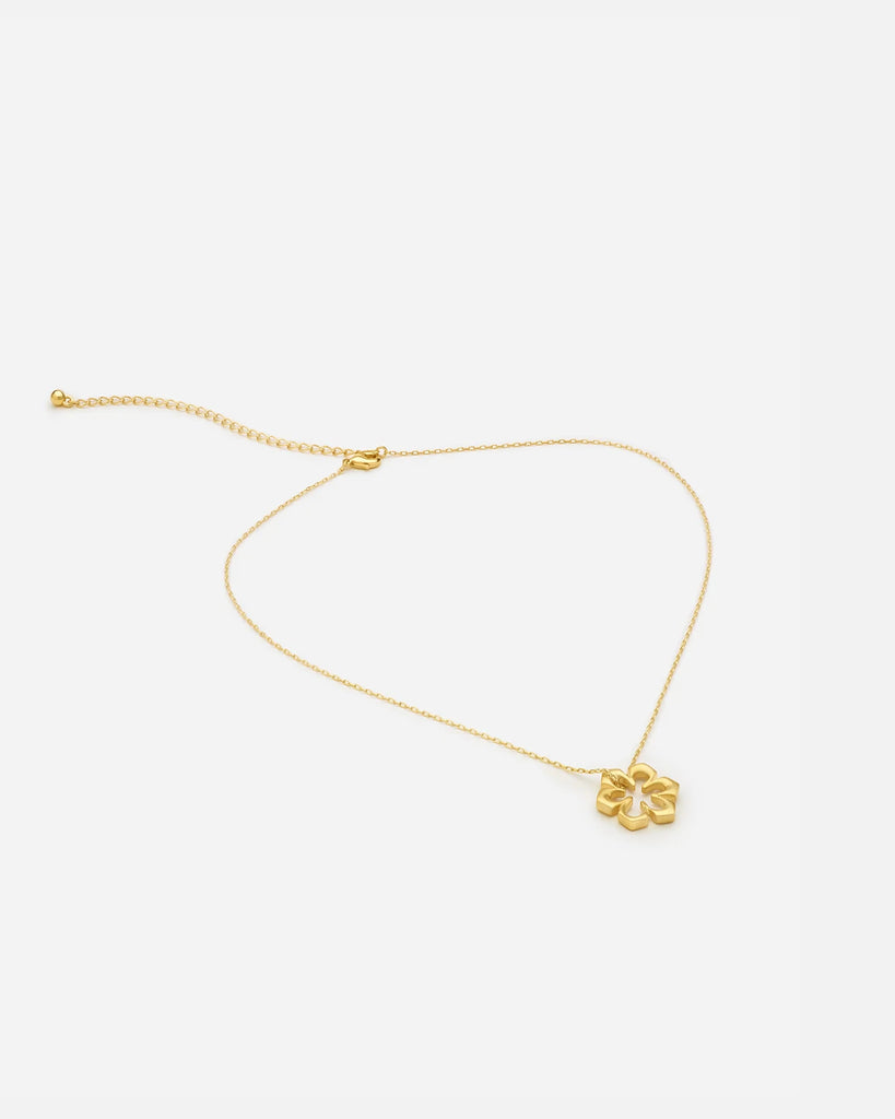 RHANDERS necklace with kalmus flower in soft line and attached to nature 