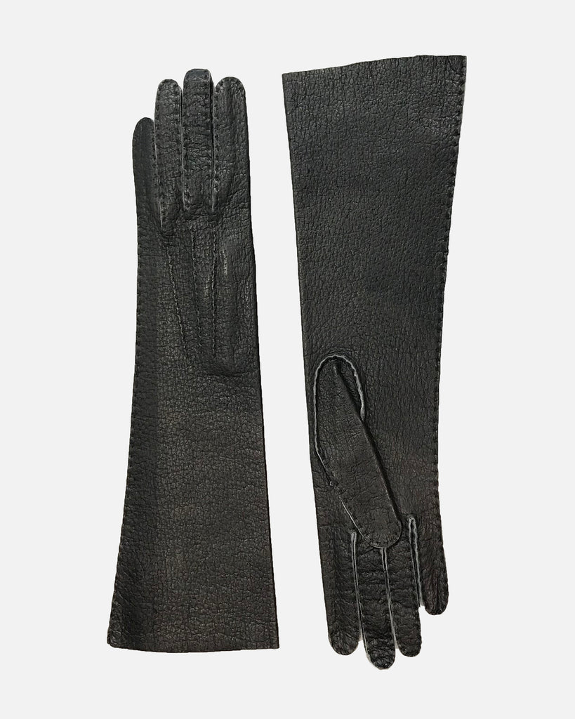 Unlined long female glove in black peccary leather, RHANDERS.