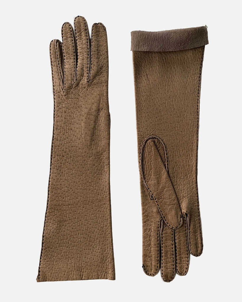 Unlined female gloves in peccary leather from RHANDERS.