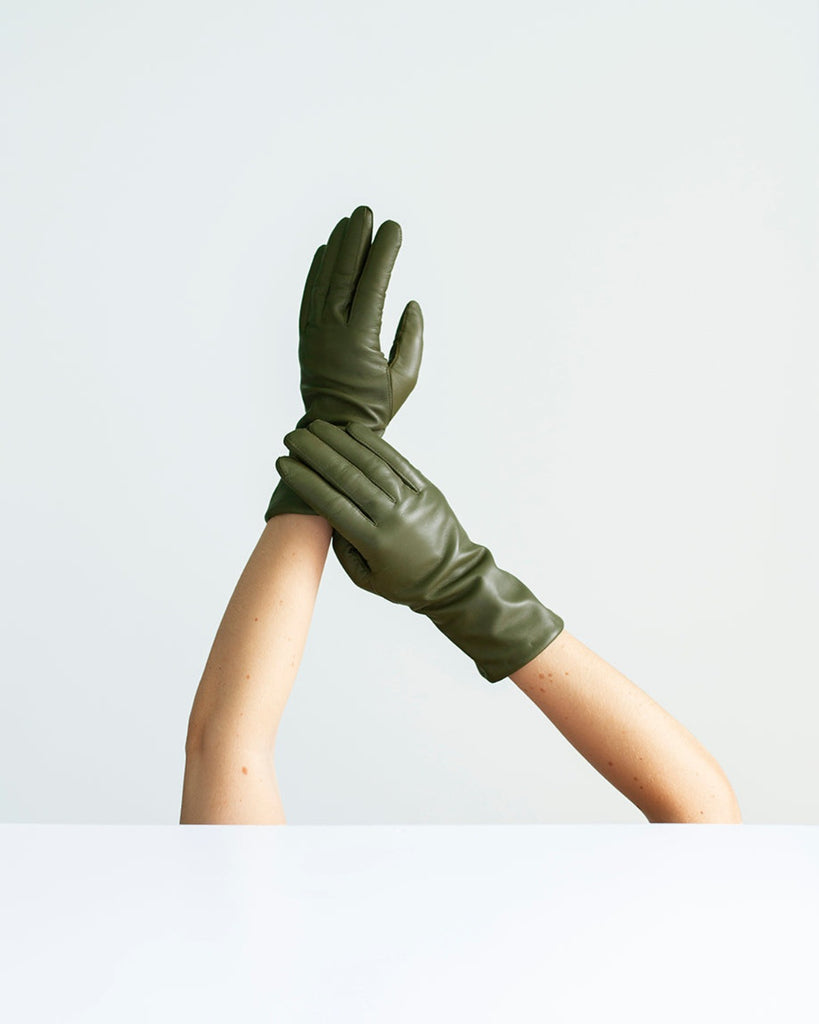 Classic warm female leather gloves in army with wool lining, RHANDERS.