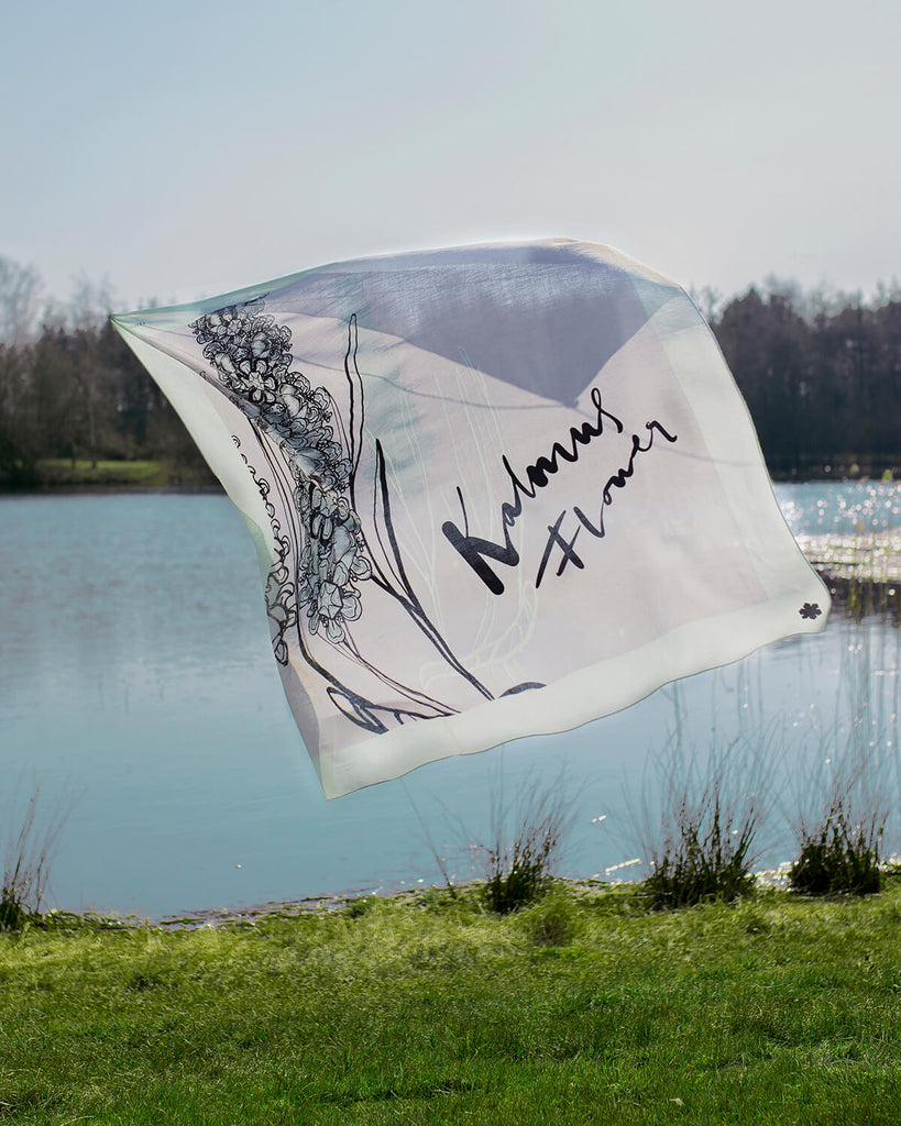 Soft and elegant scarf for women. Created by acclaimed artist and illustrator Mette Boesgaard in 100% organic cotton.