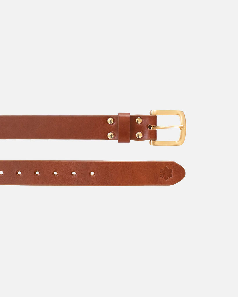 Classic cognac leather belt with gold buckle for women. Handcrafted in Denmark.