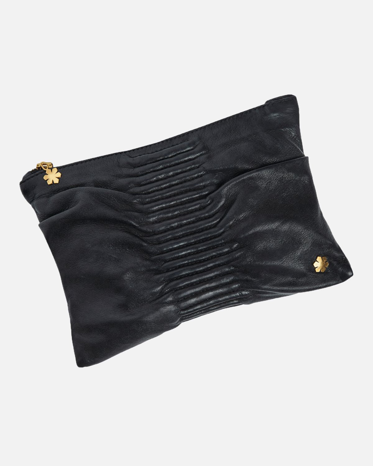 Håndlavet læder clutch til kvinder. Lavet af det fineste og mest udsøgte handske lammeskind. Det giver et super soft touch, men en styrke og holdbarhed i verdensklasse.