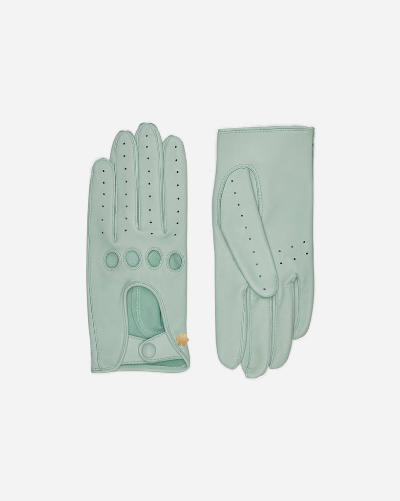 Our women's driving gloves "Diana" is classic and timeless. See more at RHANDERS.COM