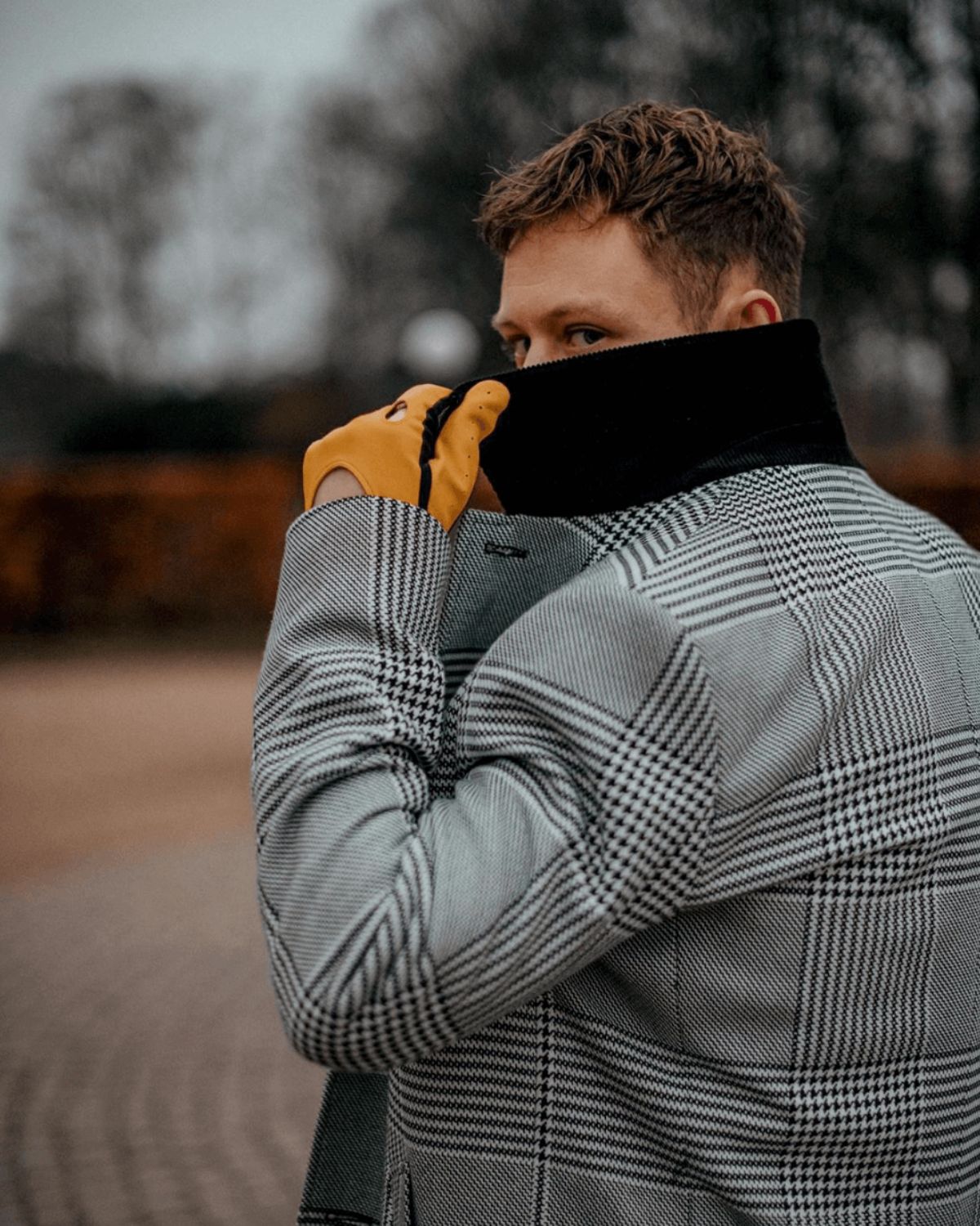 RHANDERS one-size men's driving gloves "Frederik OS" in yellow leather.