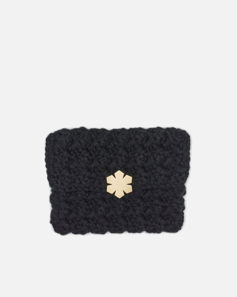 Lille og elegant håndlavet taske i farven sort. Skabt af Oeko Tex-certificeret garn i 100% akryl, der både sikrer blødhed og styrke.