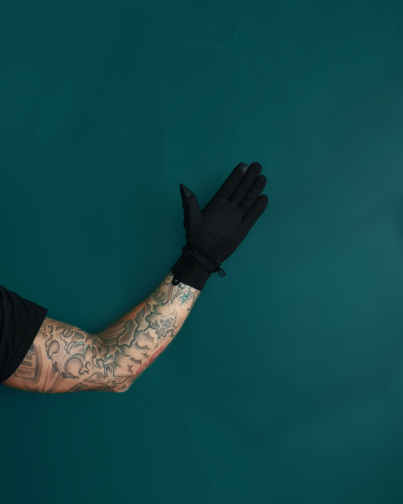 RHANDERS antibakterielle fitness handsker til mænd i sort.