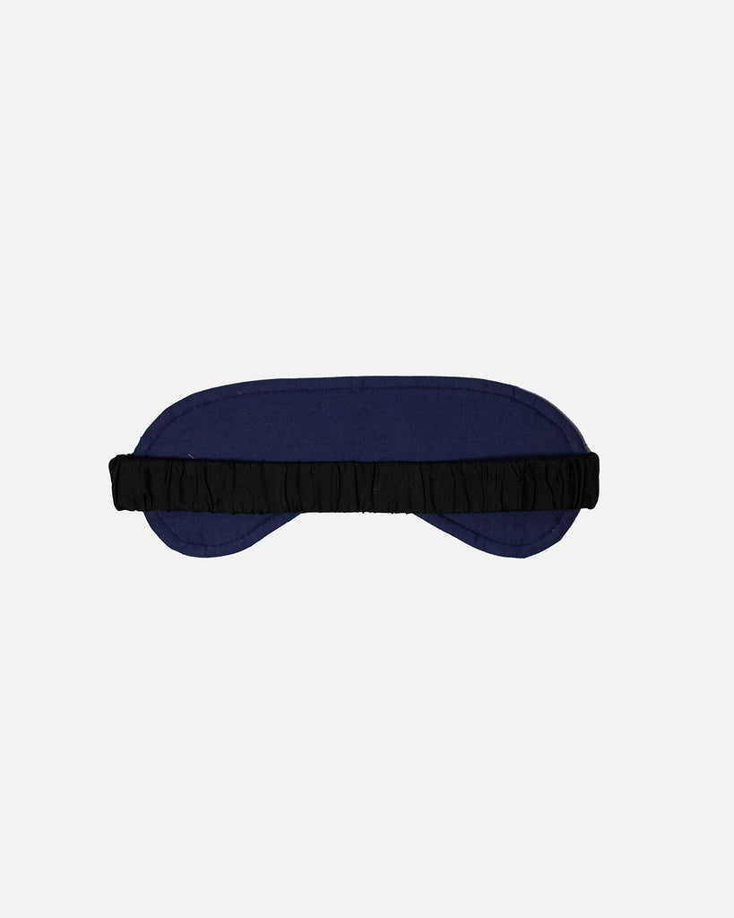 Soft and sustainable sleeping mask in the color Navy / Black. Upcycled from leftover material from our Alfi Scarf which is made from 100% organic silk.